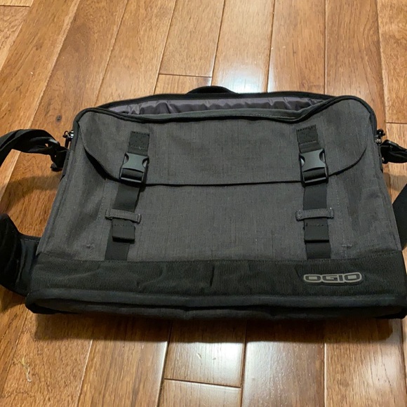 ogio laptop sleeve